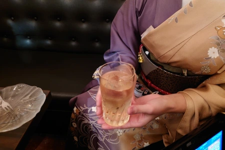 みんなどれくらい稼いでる?全国ホステスの給料相場 給料2
